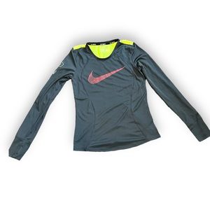 Nike running women’s dry fit long sleeve top size small